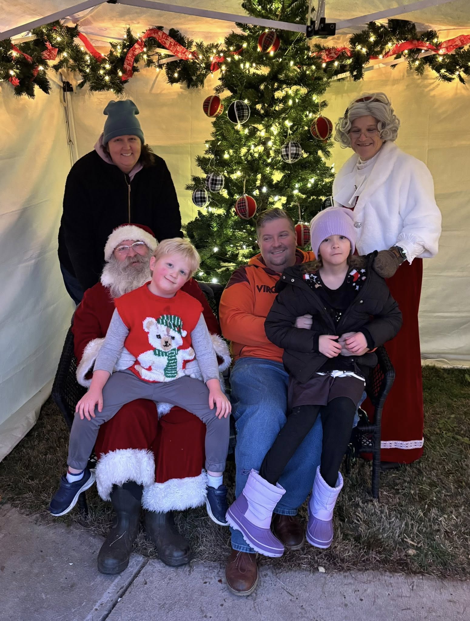 Mr. & Mrs. Claus Station