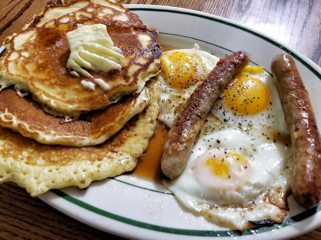 pancakes with sausages and eggs